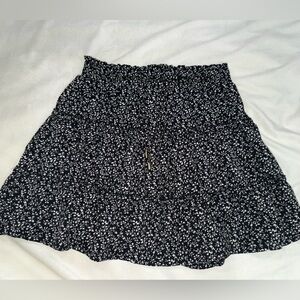 indigo rising blue with white flowers skirt pleaded size medium